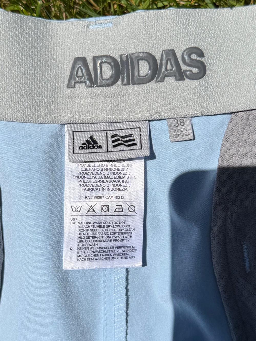 Stunning blue  *ADIDAS Golf* moisture wicking men’s casual golf ⛳️ shorts - 38 - Picture 3 of 3